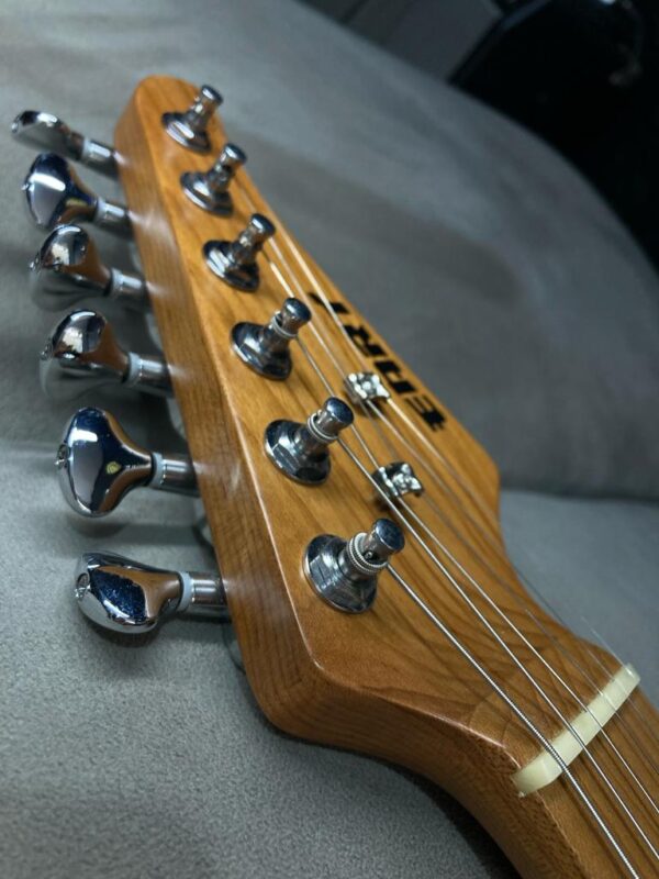 Guitarra EART NK C1 - Image 4