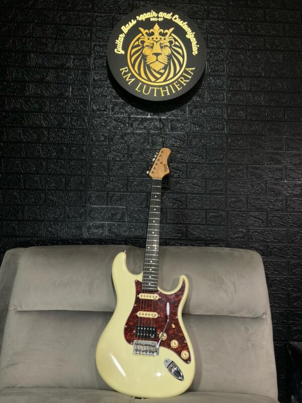 Guitarra Tagima New Classic 635 HSS set custom LDR (semi nova)